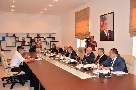 52 nəfər Mikayıl Cabbarova şikayət etdi 52 nəfər Mikayıl Cabbarova şikayət etdi